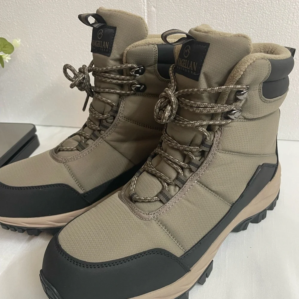 Magellan Outdoors Men's Lace Up Boot size 10